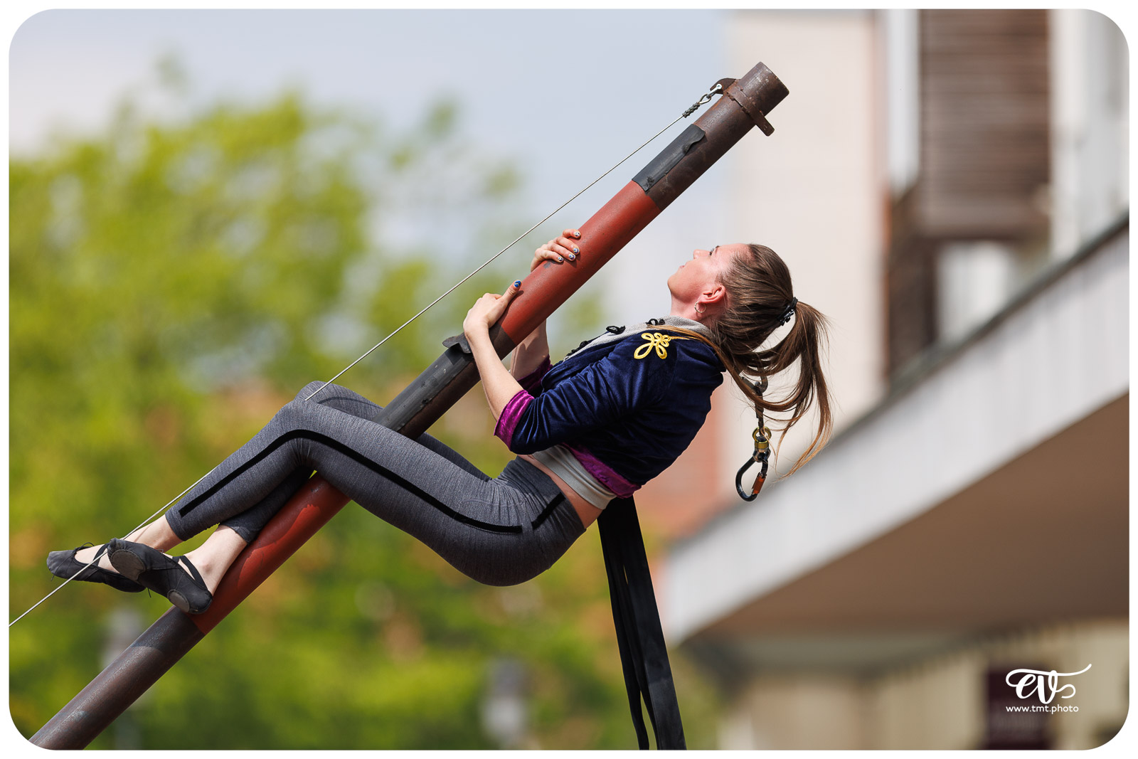 SUR MESURE (CIE BARRIÈRE)